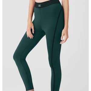 Alo Yoga Airlift High-Waist 7/8 Line Up Legging